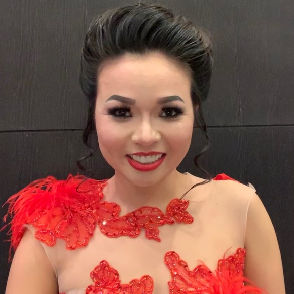 Meet your Posher, Lynda - Picture 1 of 1